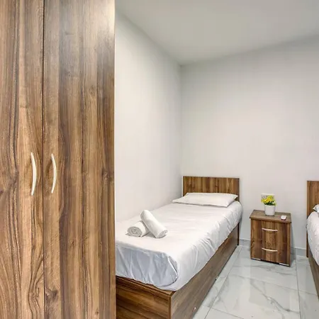 Modern 2-br With Views Of Valletta Appartamento